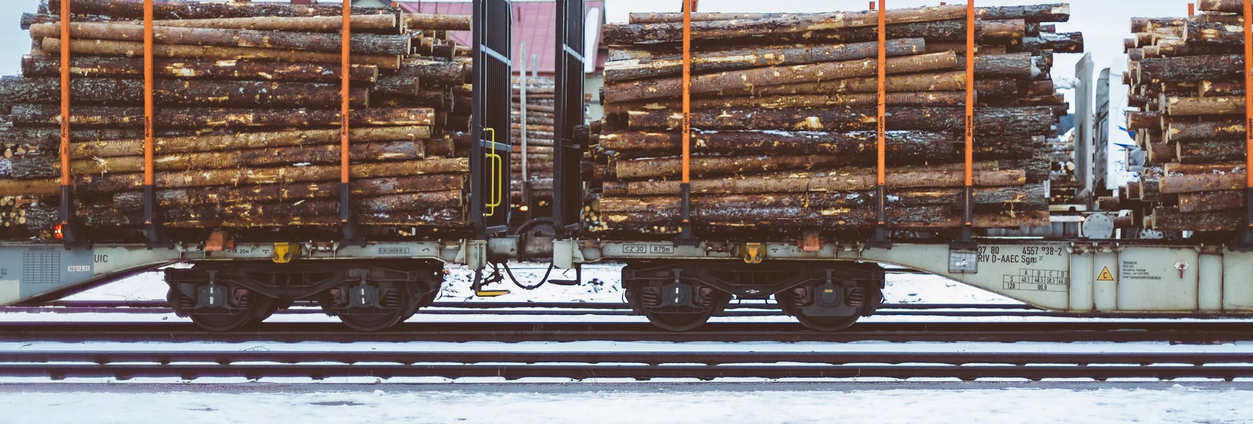 robert-larsson-64547-unsplash